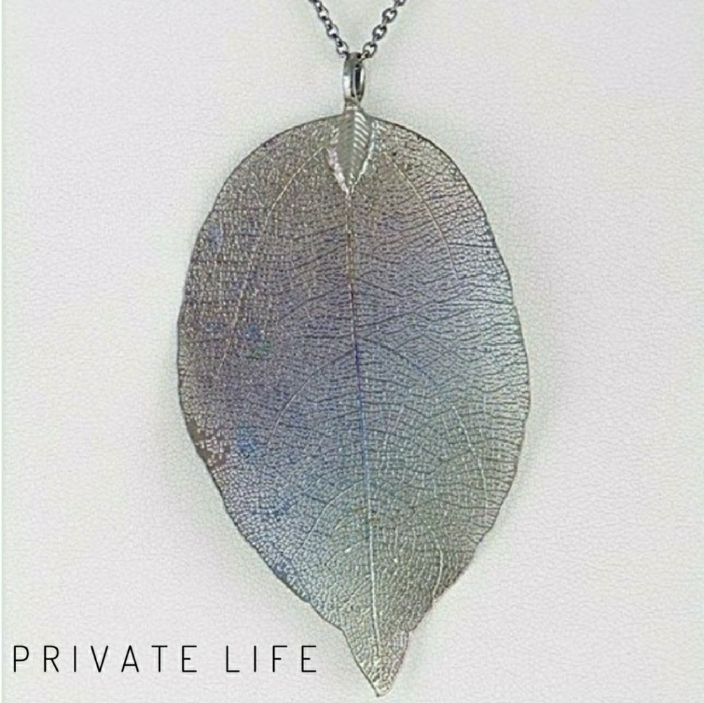💥NEW ARRIVAL!💥 Delicate Leaf Long Necklace